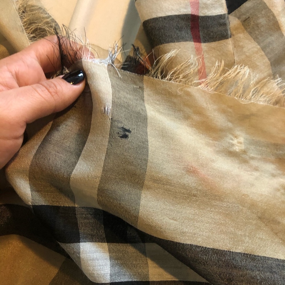 Light weight Burberry scarf